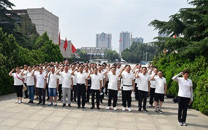 銘記革命歷史，傳承紅色基因 